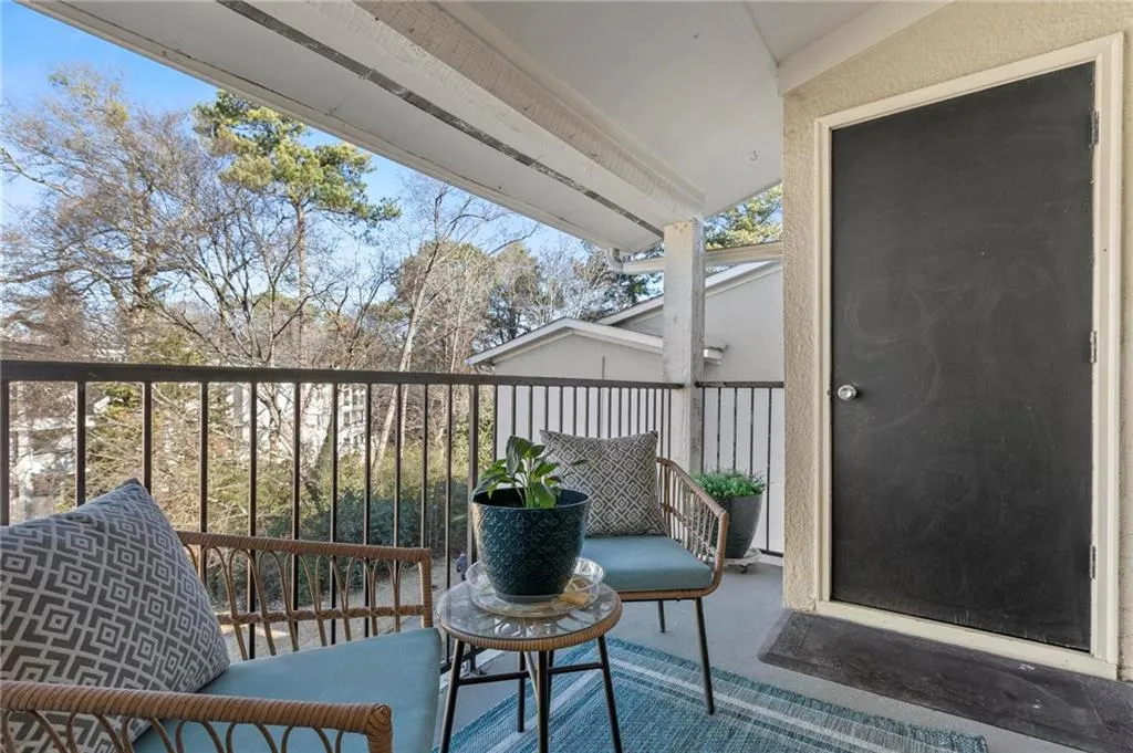 1150 Collier Road Nw Unit F8, Atlanta, Georgia 30318, 1 Bedroom Bedrooms, 0 ,1 BathroomBathrooms,Residential,For Sale,1150 Collier Road Nw Unit F8,7741826