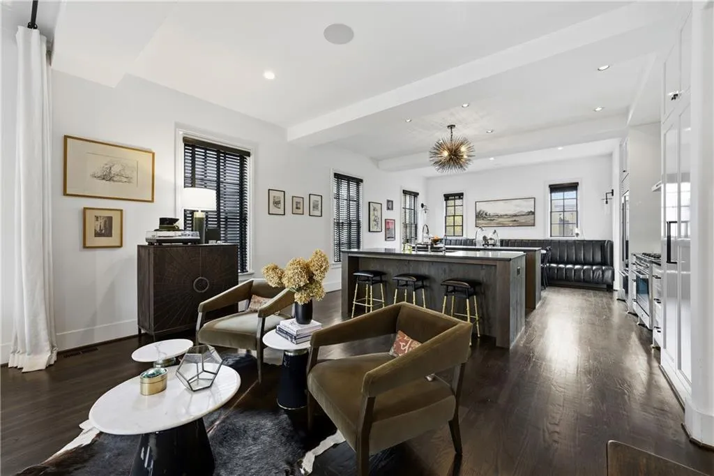 2061 Telfair Circle Ne, Atlanta, Georgia 30324, 3 Bedrooms Bedrooms, ,3 BathroomsBathrooms,Residential,For Sale,2061 Telfair Circle Ne,7684668