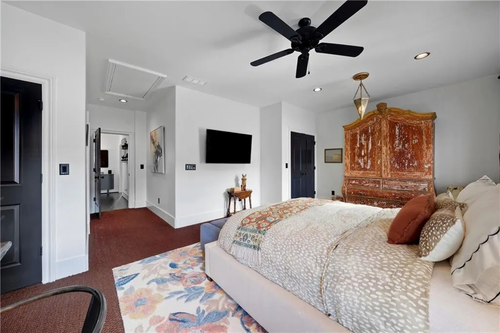 2061 Telfair Circle Ne, Atlanta, Georgia 30324, 3 Bedrooms Bedrooms, ,3 BathroomsBathrooms,Residential,For Sale,2061 Telfair Circle Ne,7684668