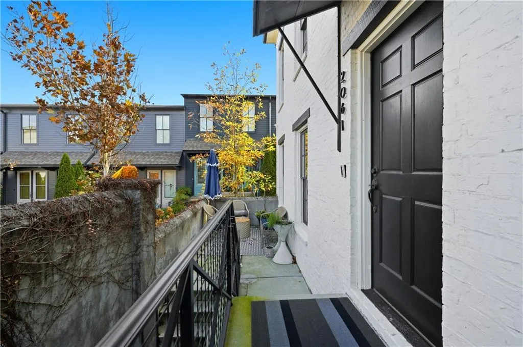 2061 Telfair Circle Ne, Atlanta, Georgia 30324, 3 Bedrooms Bedrooms, ,3 BathroomsBathrooms,Residential,For Sale,2061 Telfair Circle Ne,7684668