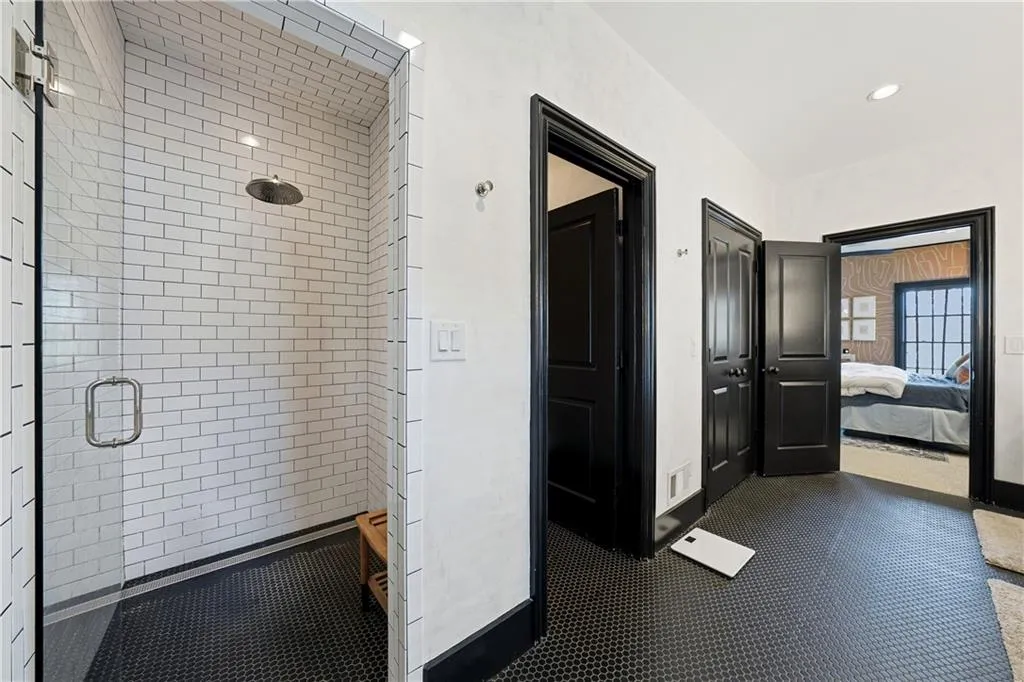 2061 Telfair Circle Ne, Atlanta, Georgia 30324, 3 Bedrooms Bedrooms, ,3 BathroomsBathrooms,Residential,For Sale,2061 Telfair Circle Ne,7684668