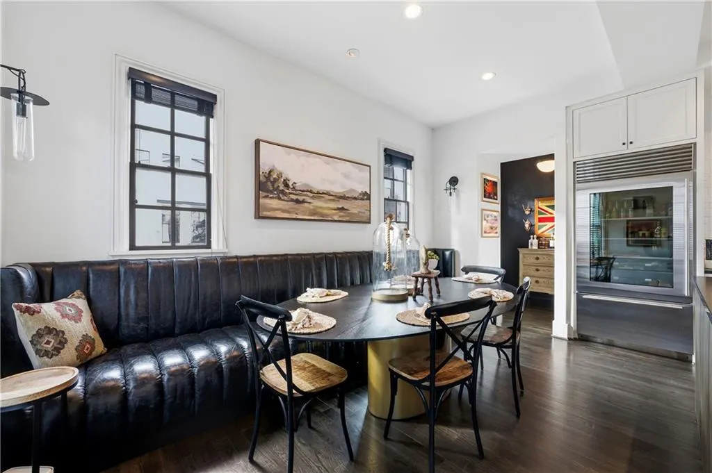 2061 Telfair Circle Ne, Atlanta, Georgia 30324, 3 Bedrooms Bedrooms, ,3 BathroomsBathrooms,Residential,For Sale,2061 Telfair Circle Ne,7684668