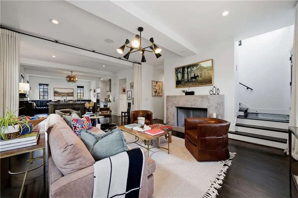 2061 Telfair Circle Ne, Atlanta, Georgia 30324, 3 Bedrooms Bedrooms, ,3 BathroomsBathrooms,Residential,For Sale,2061 Telfair Circle Ne,7684668