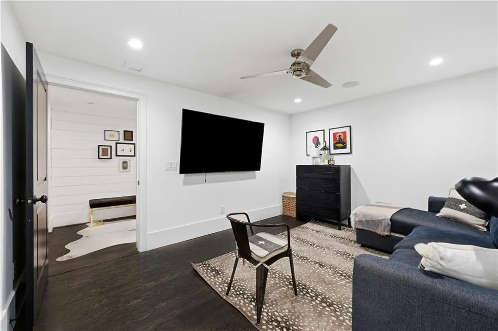 2061 Telfair Circle Ne, Atlanta, Georgia 30324, 3 Bedrooms Bedrooms, ,3 BathroomsBathrooms,Residential,For Sale,2061 Telfair Circle Ne,7684668