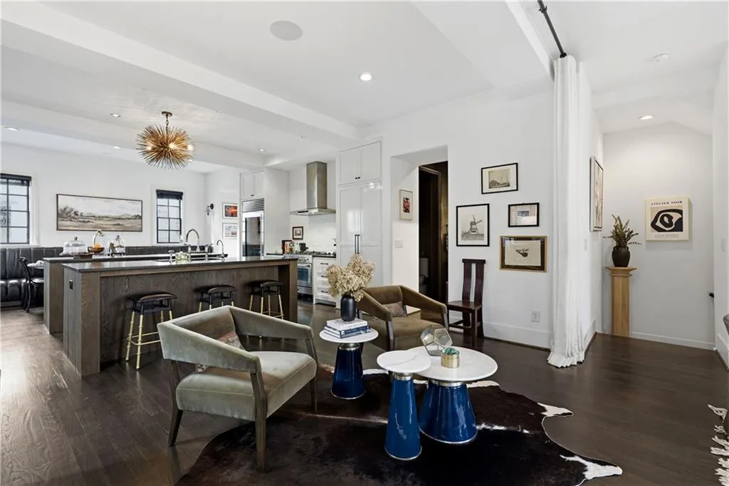 2061 Telfair Circle Ne, Atlanta, Georgia 30324, 3 Bedrooms Bedrooms, ,3 BathroomsBathrooms,Residential,For Sale,2061 Telfair Circle Ne,7684668