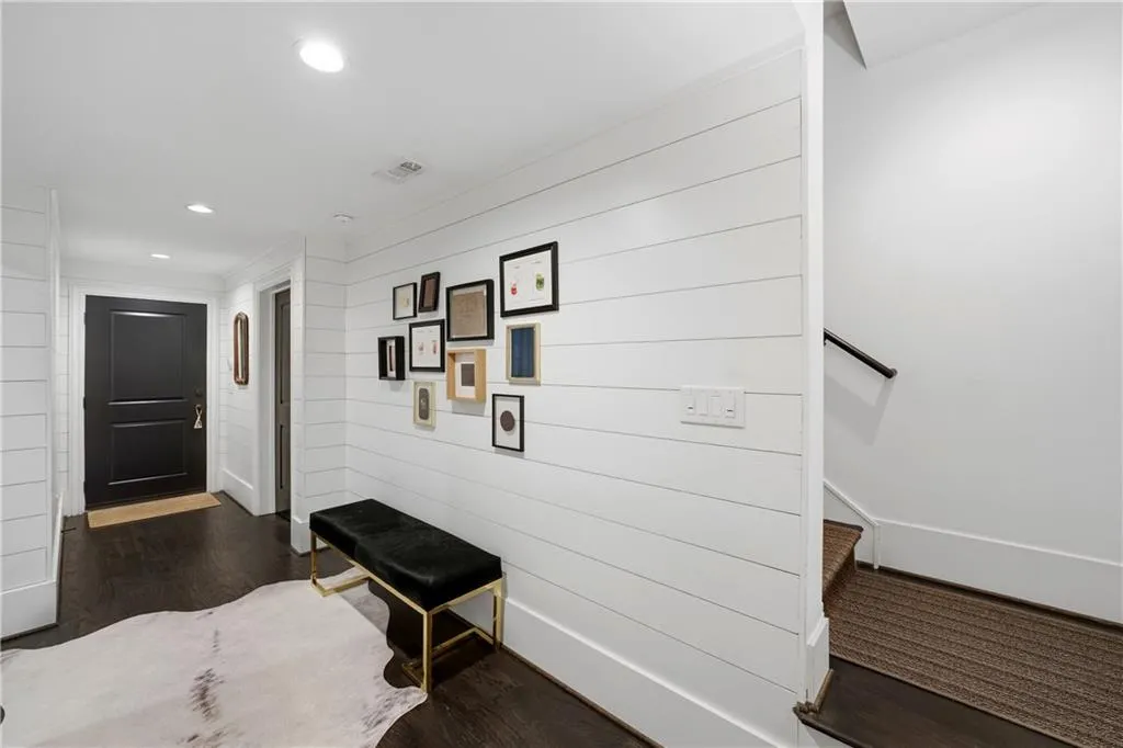 2061 Telfair Circle Ne, Atlanta, Georgia 30324, 3 Bedrooms Bedrooms, ,3 BathroomsBathrooms,Residential,For Sale,2061 Telfair Circle Ne,7684668