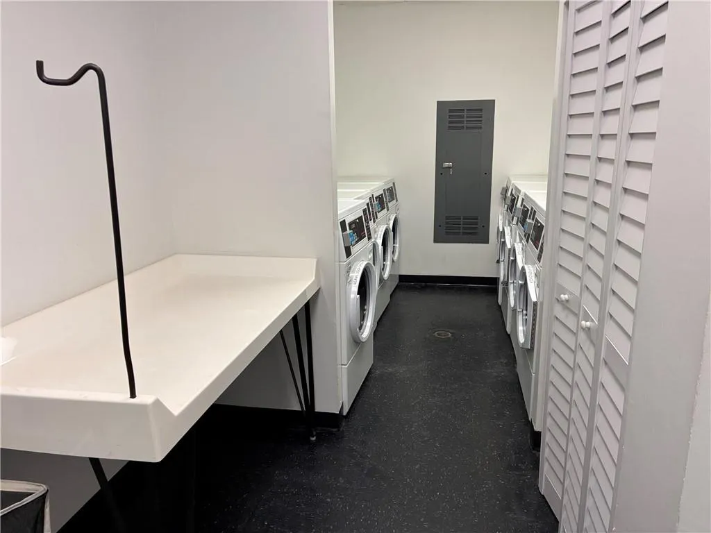 795 Hammond Drive Unit 311, Atlanta, Georgia 30328, 1 Bedroom Bedrooms, ,1 BathroomBathrooms,Residential,For Sale,795 Hammond Drive Unit 311,7764674