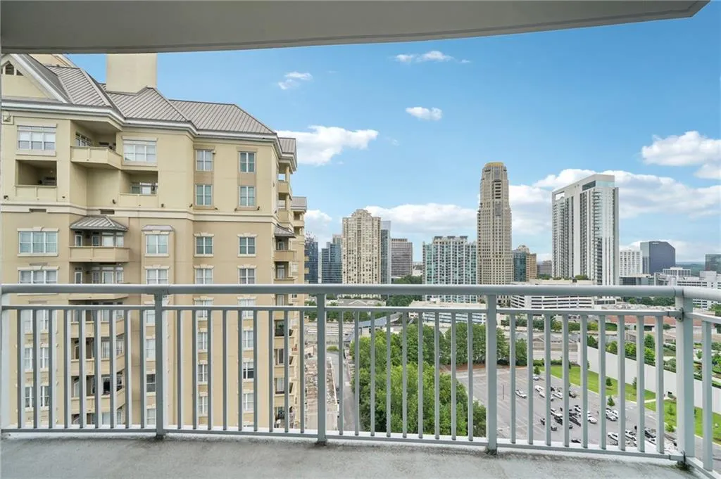 Balcony featuring a view of skyline
