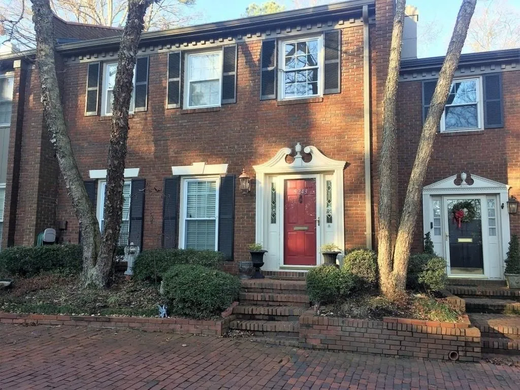 5243 Glenridge Drive, Sandy Springs, Georgia 30342, 3 Bedrooms Bedrooms, ,2 BathroomsBathrooms,Residential,Sold,5243 Glenridge Drive,5955342