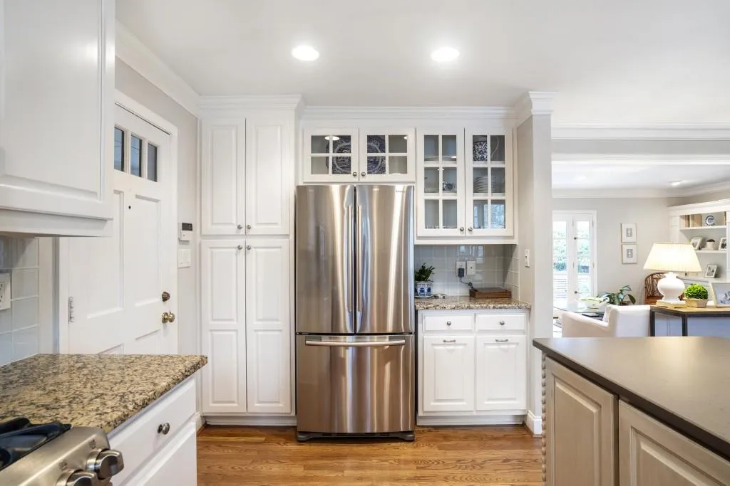 720 E Northway Lane, Atlanta, Georgia 30342, 4 Bedrooms Bedrooms, ,3 BathroomsBathrooms,Residential,Sold,720 E Northway Lane,7014718