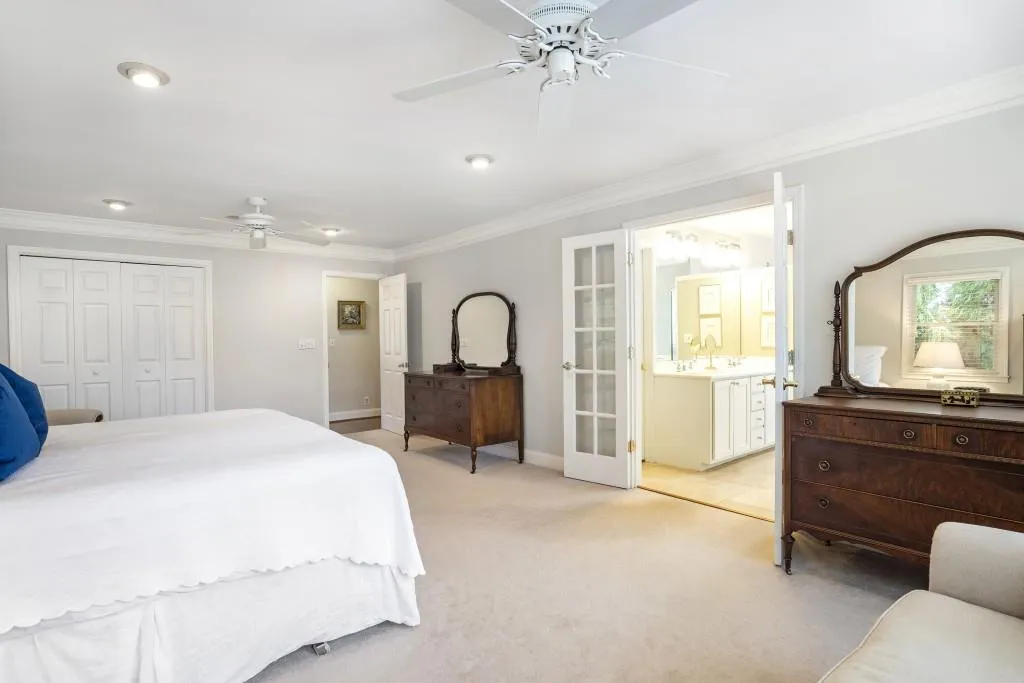 720 E Northway Lane, Atlanta, Georgia 30342, 4 Bedrooms Bedrooms, ,3 BathroomsBathrooms,Residential,Sold,720 E Northway Lane,7014718
