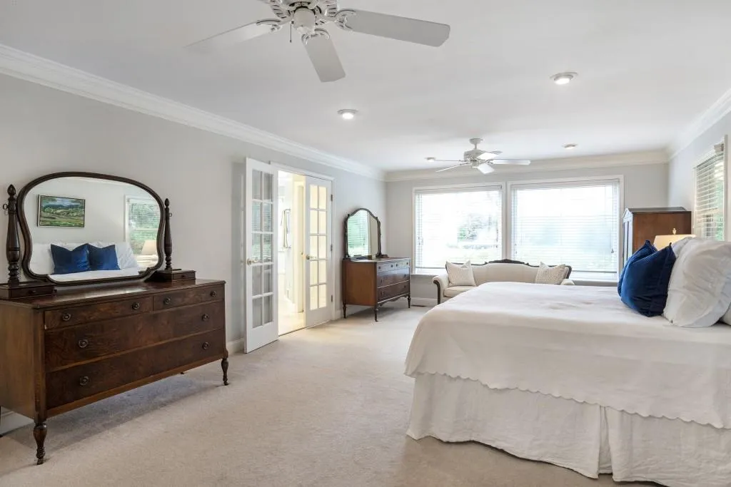 720 E Northway Lane, Atlanta, Georgia 30342, 4 Bedrooms Bedrooms, ,3 BathroomsBathrooms,Residential,Sold,720 E Northway Lane,7014718