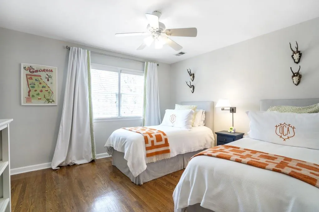 720 E Northway Lane, Atlanta, Georgia 30342, 4 Bedrooms Bedrooms, ,3 BathroomsBathrooms,Residential,Sold,720 E Northway Lane,7014718