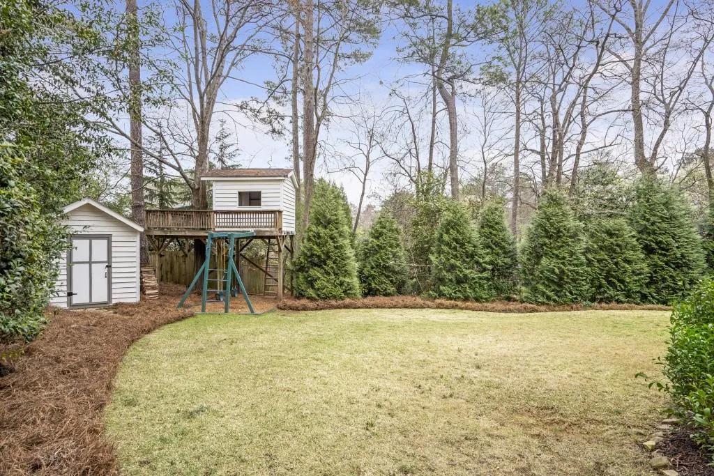 720 E Northway Lane, Atlanta, Georgia 30342, 4 Bedrooms Bedrooms, ,3 BathroomsBathrooms,Residential,Sold,720 E Northway Lane,7014718