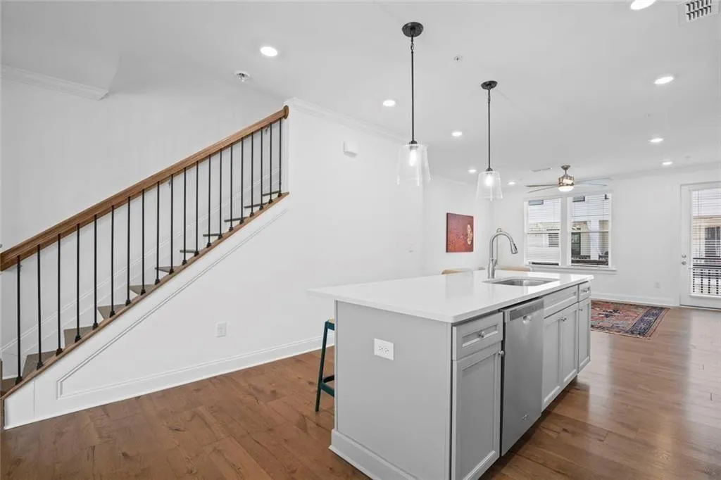6623 Beacon Drive, Atlanta, Georgia 30328, 3 Bedrooms Bedrooms, ,3 BathroomsBathrooms,Residential,For Sale,6623 Beacon Drive,7741663