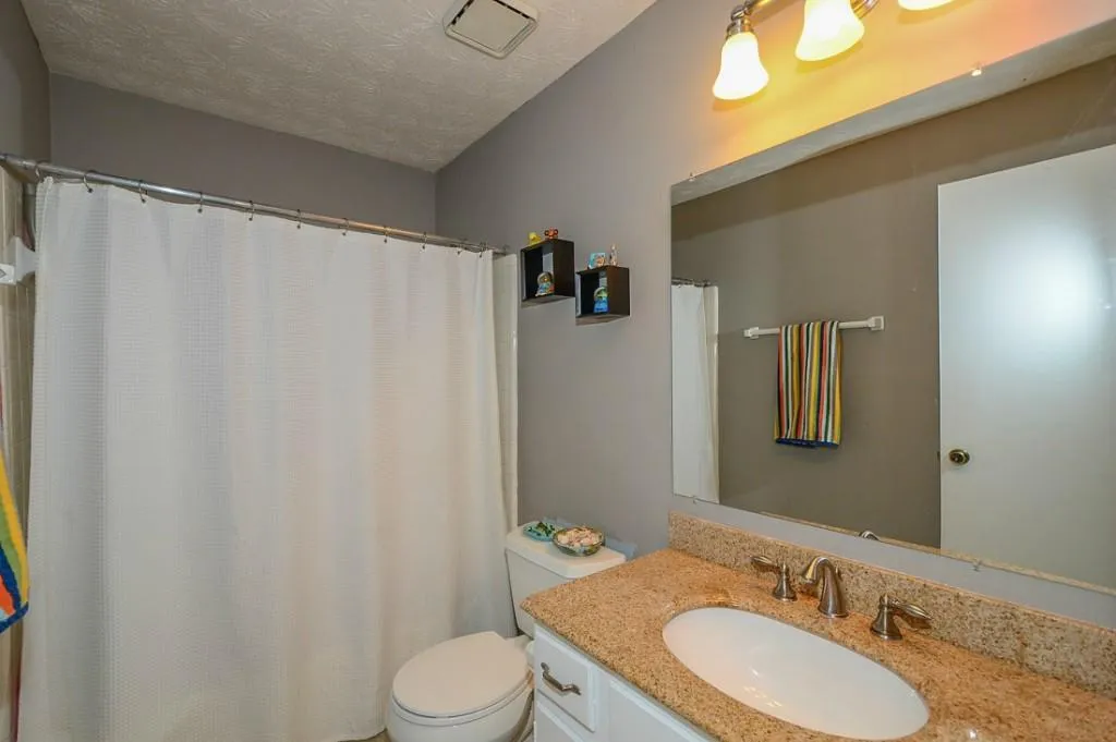 909 Woodcliff Drive Unit 909, Atlanta, Georgia 30350, 2 Bedrooms Bedrooms, ,2 BathroomsBathrooms,Residential,Sold,909 Woodcliff Drive Unit 909,5536949
