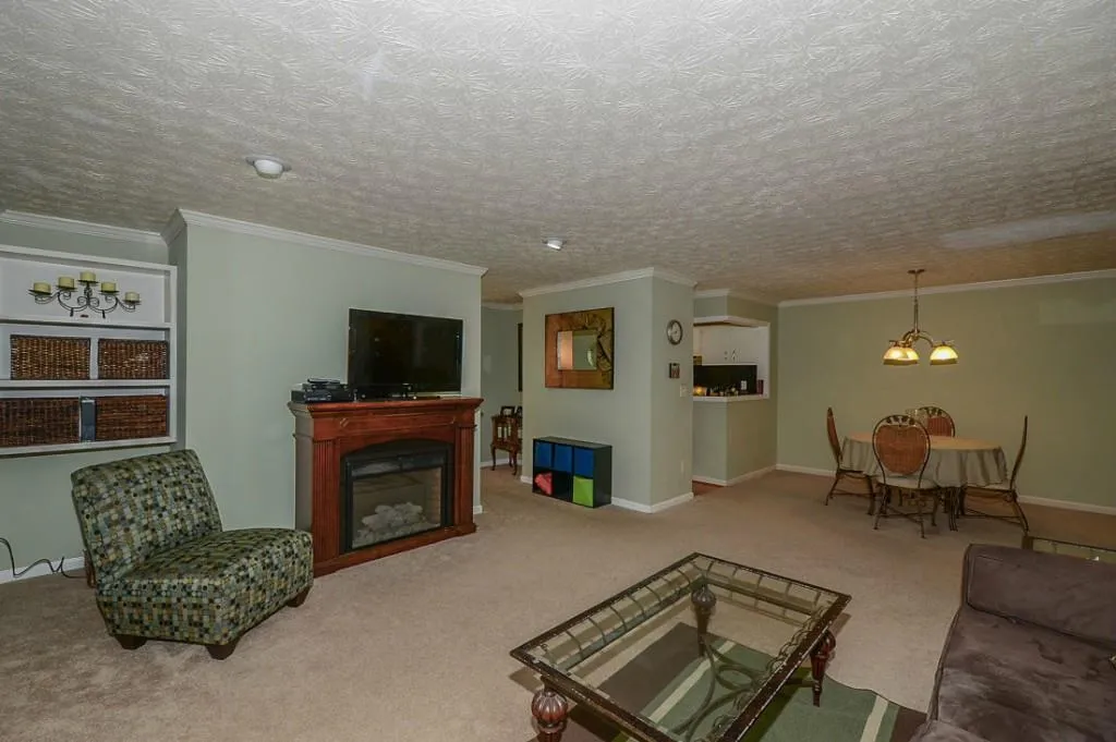 909 Woodcliff Drive Unit 909, Atlanta, Georgia 30350, 2 Bedrooms Bedrooms, ,2 BathroomsBathrooms,Residential,Sold,909 Woodcliff Drive Unit 909,5536949