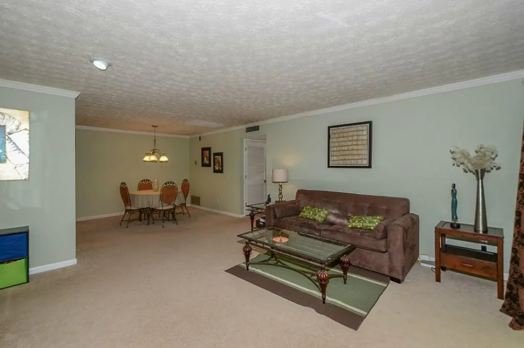 909 Woodcliff Drive Unit 909, Atlanta, Georgia 30350, 2 Bedrooms Bedrooms, ,2 BathroomsBathrooms,Residential,Sold,909 Woodcliff Drive Unit 909,5536949