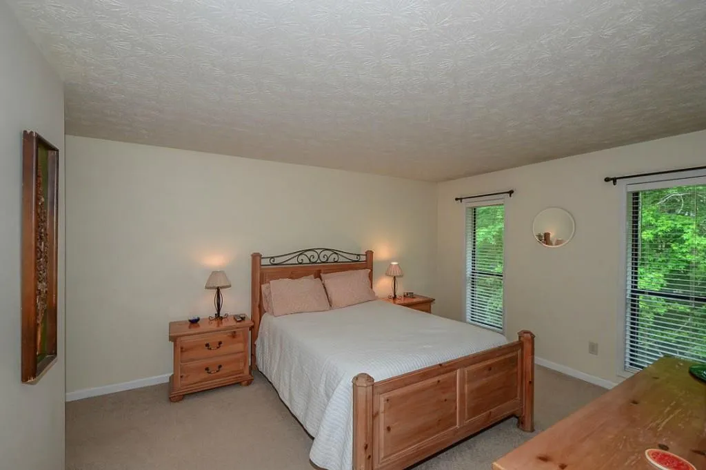 909 Woodcliff Drive Unit 909, Atlanta, Georgia 30350, 2 Bedrooms Bedrooms, ,2 BathroomsBathrooms,Residential,Sold,909 Woodcliff Drive Unit 909,5536949