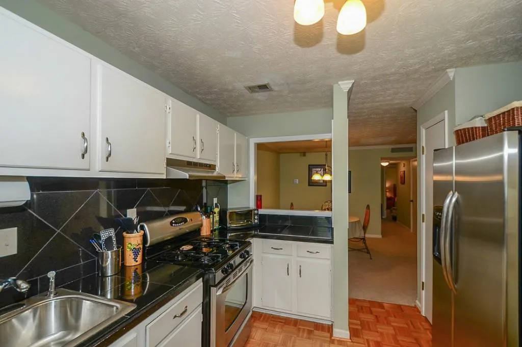 909 Woodcliff Drive Unit 909, Atlanta, Georgia 30350, 2 Bedrooms Bedrooms, ,2 BathroomsBathrooms,Residential,Sold,909 Woodcliff Drive Unit 909,5536949