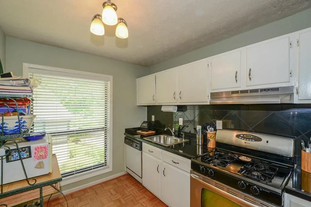 909 Woodcliff Drive Unit 909, Atlanta, Georgia 30350, 2 Bedrooms Bedrooms, ,2 BathroomsBathrooms,Residential,Sold,909 Woodcliff Drive Unit 909,5536949