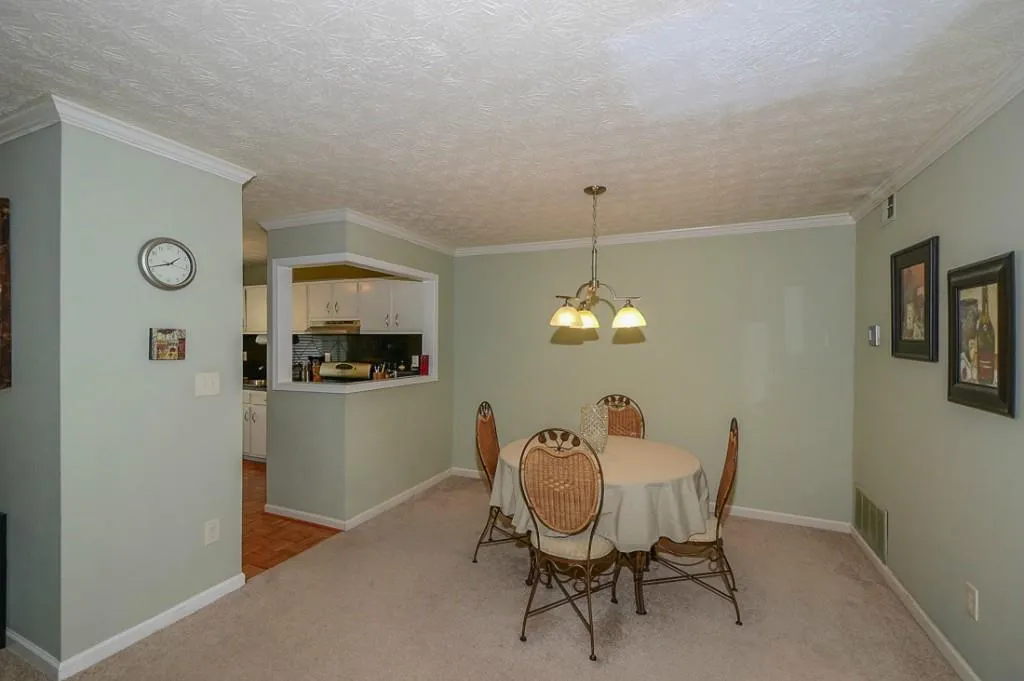 909 Woodcliff Drive Unit 909, Atlanta, Georgia 30350, 2 Bedrooms Bedrooms, ,2 BathroomsBathrooms,Residential,Sold,909 Woodcliff Drive Unit 909,5536949