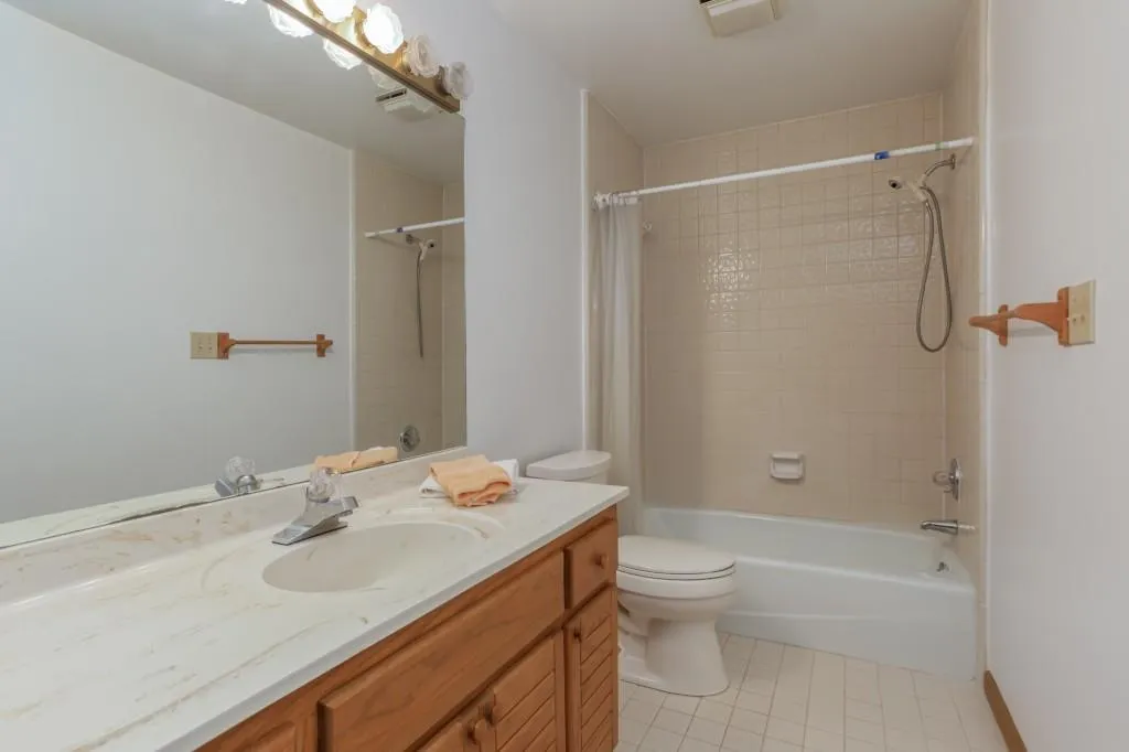 285 Heards Ferry Road Nw, Sandy Springs, Georgia 30328, 4 Bedrooms Bedrooms, ,5 BathroomsBathrooms,Residential,Sold,285 Heards Ferry Road Nw,6751352