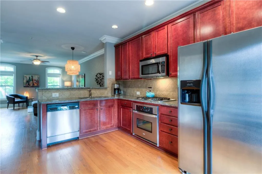 873 Perennial Drive Unit 109, Atlanta, Georgia 30328, 2 Bedrooms Bedrooms, ,2 BathroomsBathrooms,Residential,Sold,873 Perennial Drive Unit 109,6012669