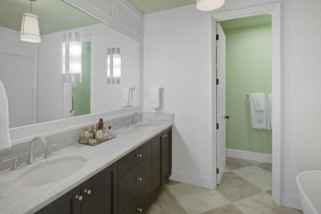 81 Delmont Drive Ne, Atlanta, Georgia 30305, 4 Bedrooms Bedrooms, ,3 BathroomsBathrooms,Residential,For Sale,81 Delmont Drive Ne,7541975