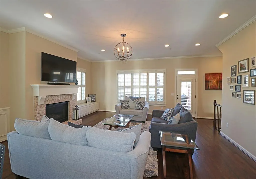960 Thibideau Court, Atlanta, Georgia 30328, 4 Bedrooms Bedrooms, ,3 BathroomsBathrooms,Residential,Sold,960 Thibideau Court,6674320