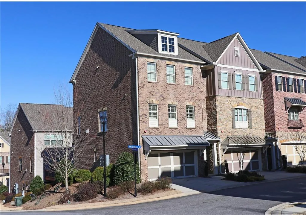 960 Thibideau Court, Atlanta, Georgia 30328, 4 Bedrooms Bedrooms, ,3 BathroomsBathrooms,Residential,Sold,960 Thibideau Court,6674320