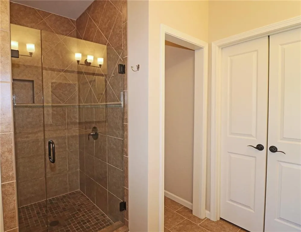 960 Thibideau Court, Atlanta, Georgia 30328, 4 Bedrooms Bedrooms, ,3 BathroomsBathrooms,Residential,Sold,960 Thibideau Court,6674320