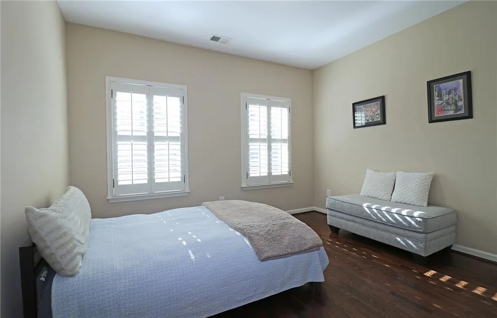 960 Thibideau Court, Atlanta, Georgia 30328, 4 Bedrooms Bedrooms, ,3 BathroomsBathrooms,Residential,Sold,960 Thibideau Court,6674320