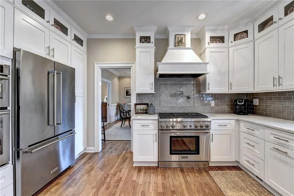 150 Savannah Estates Drive, Sandy Springs, Georgia 30350, 5 Bedrooms Bedrooms, ,4 BathroomsBathrooms,Residential,Sold,150 Savannah Estates Drive,6997125