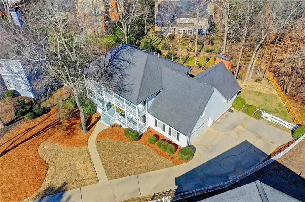 150 Savannah Estates Drive, Sandy Springs, Georgia 30350, 5 Bedrooms Bedrooms, ,4 BathroomsBathrooms,Residential,Sold,150 Savannah Estates Drive,6997125