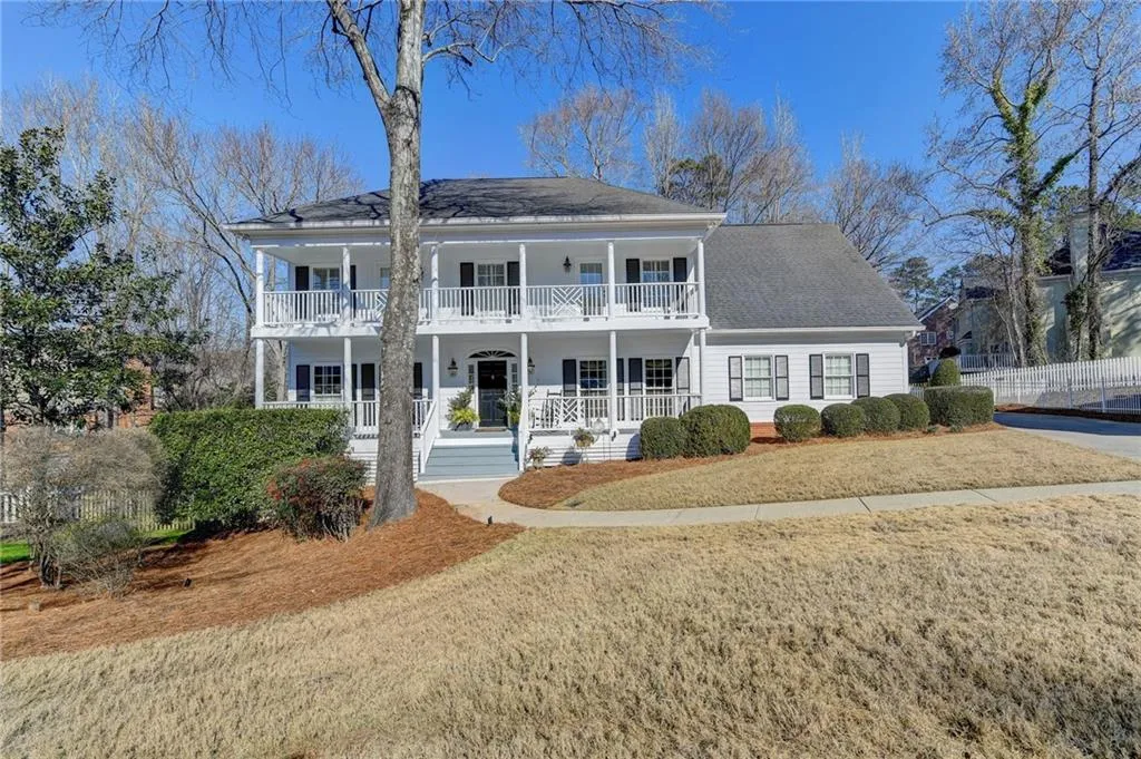 150 Savannah Estates Drive, Sandy Springs, Georgia 30350, 5 Bedrooms Bedrooms, ,4 BathroomsBathrooms,Residential,Sold,150 Savannah Estates Drive,6997125