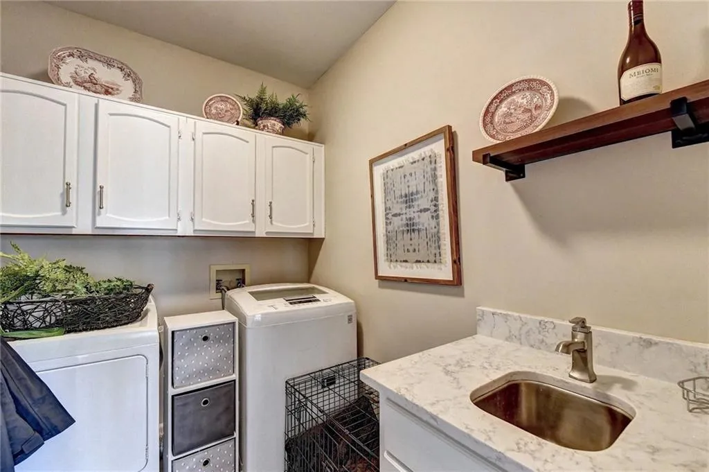 150 Savannah Estates Drive, Sandy Springs, Georgia 30350, 5 Bedrooms Bedrooms, ,4 BathroomsBathrooms,Residential,Sold,150 Savannah Estates Drive,6997125