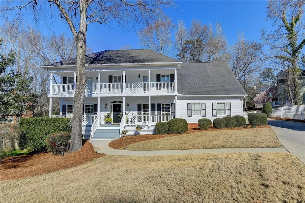 150 Savannah Estates Drive, Sandy Springs, Georgia 30350, 5 Bedrooms Bedrooms, ,4 BathroomsBathrooms,Residential,Sold,150 Savannah Estates Drive,6997125