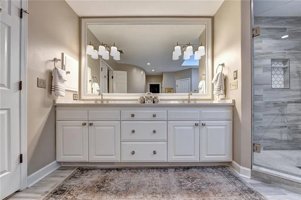 150 Savannah Estates Drive, Sandy Springs, Georgia 30350, 5 Bedrooms Bedrooms, ,4 BathroomsBathrooms,Residential,Sold,150 Savannah Estates Drive,6997125