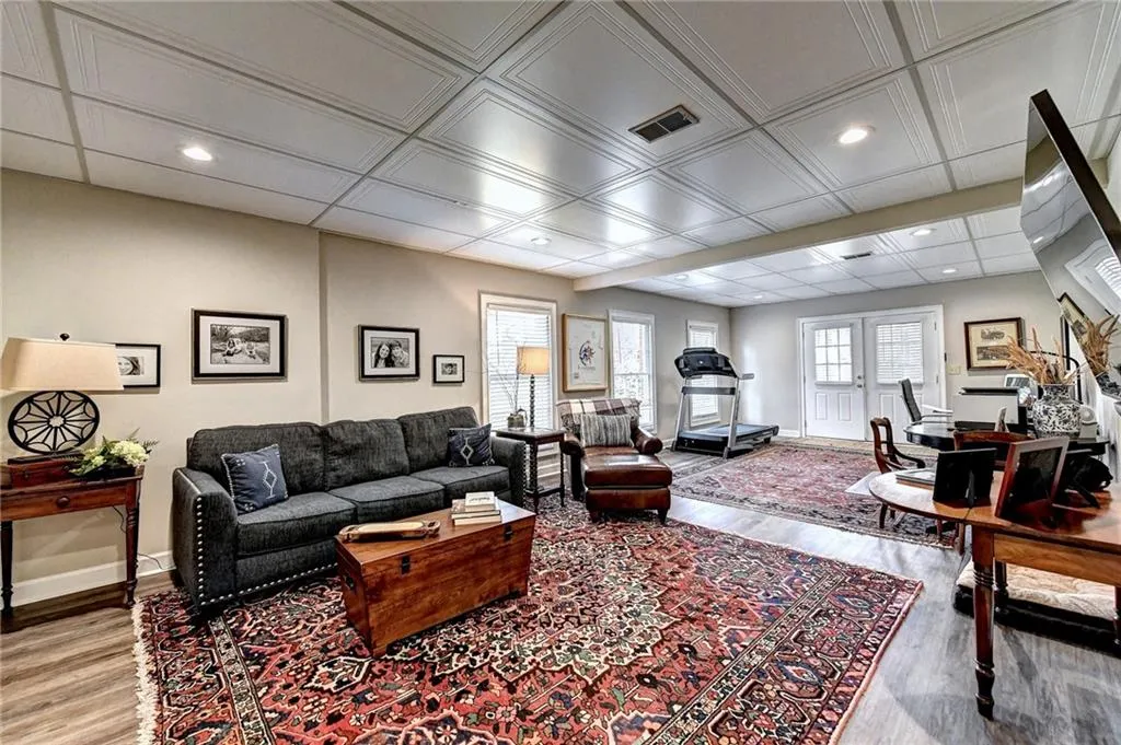 150 Savannah Estates Drive, Sandy Springs, Georgia 30350, 5 Bedrooms Bedrooms, ,4 BathroomsBathrooms,Residential,Sold,150 Savannah Estates Drive,6997125