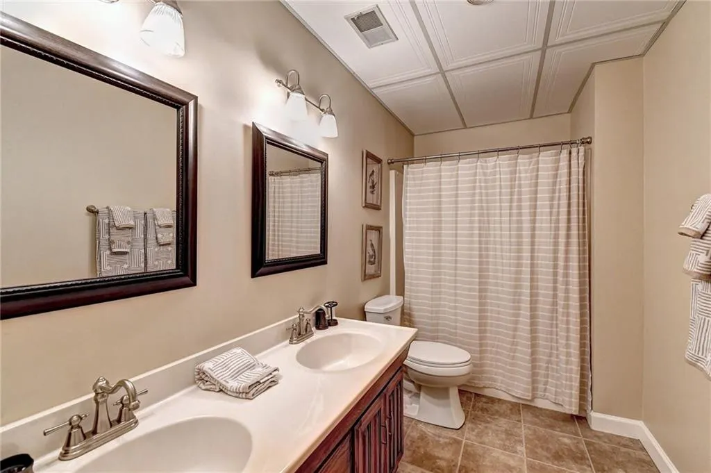 150 Savannah Estates Drive, Sandy Springs, Georgia 30350, 5 Bedrooms Bedrooms, ,4 BathroomsBathrooms,Residential,Sold,150 Savannah Estates Drive,6997125