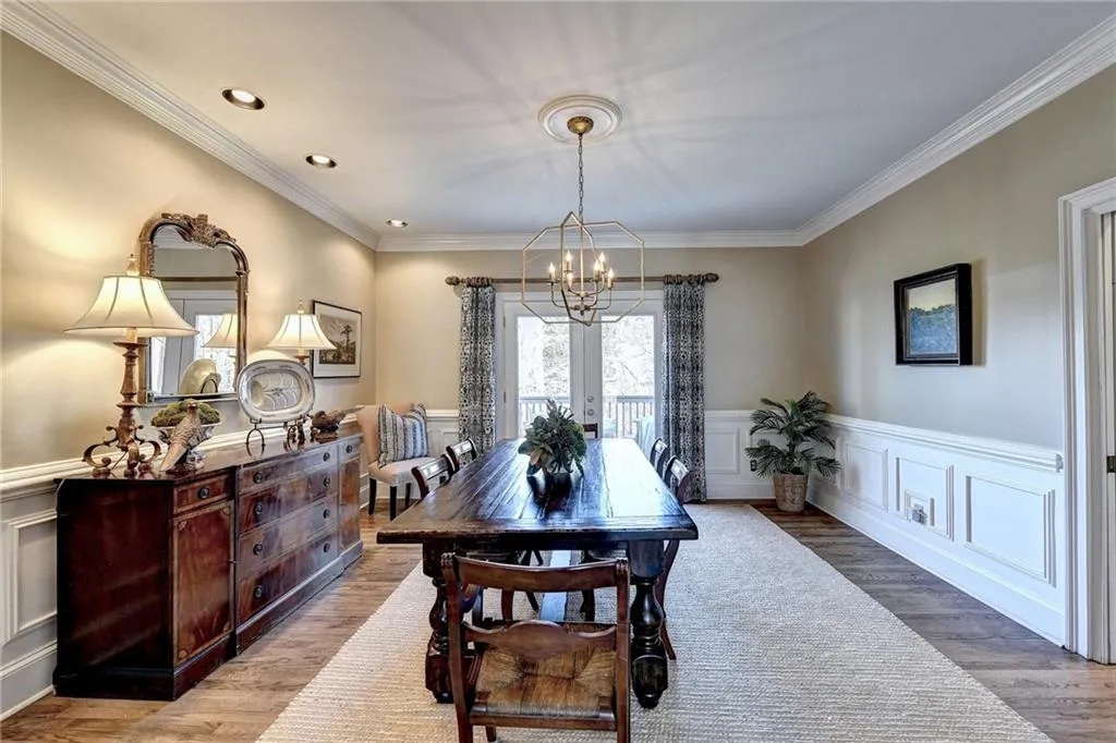 150 Savannah Estates Drive, Sandy Springs, Georgia 30350, 5 Bedrooms Bedrooms, ,4 BathroomsBathrooms,Residential,Sold,150 Savannah Estates Drive,6997125