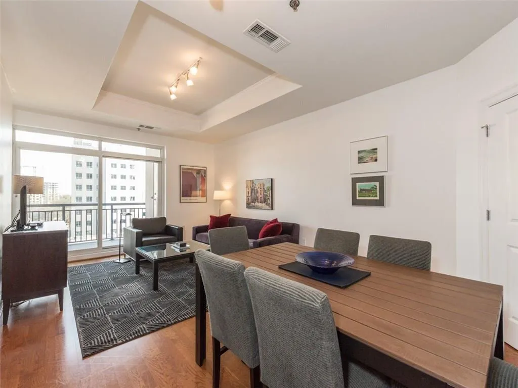325 E Paces Ferry Road Ne Unit 704, Atlanta, Georgia 30305, 1 Bedroom Bedrooms, ,1 BathroomBathrooms,Residential,Sold,325 E Paces Ferry Road Ne Unit 704,5962092