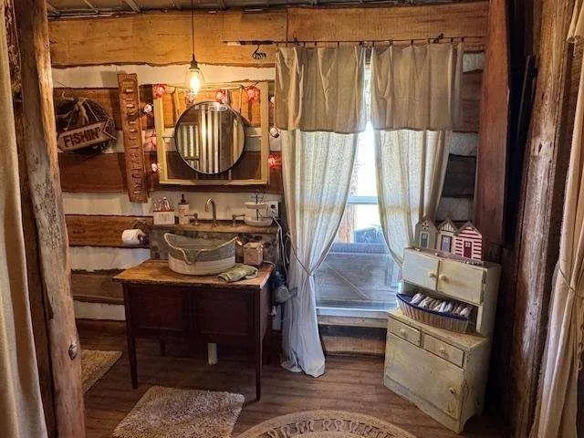 1170