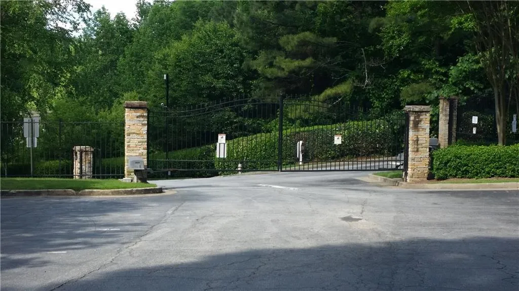 4102 Santa Fe Parkway Unit 4102, Sandy Springs, Georgia 30350, 3 Bedrooms Bedrooms, ,2 BathroomsBathrooms,Residential,Sold,4102 Santa Fe Parkway Unit 4102,5685631