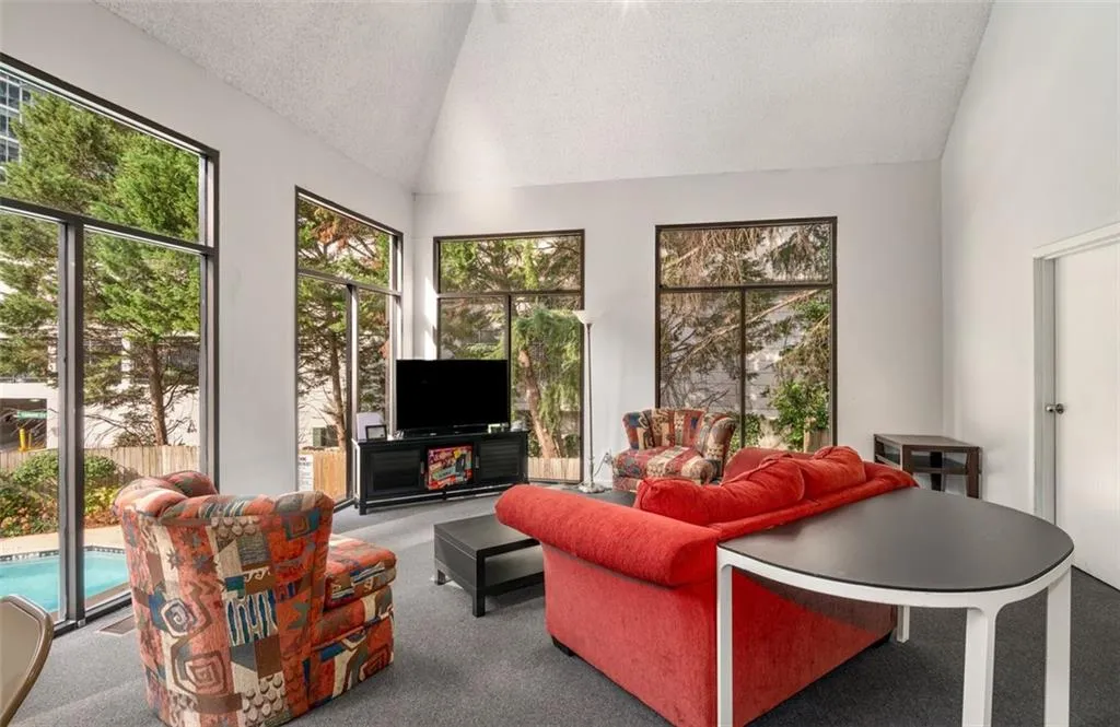 244 13th Street Ne Unit 121, Atlanta, Georgia 30309, 2 Bedrooms Bedrooms, ,1 BathroomBathrooms,Residential,For Sale,244 13th Street Ne Unit 121,7619856