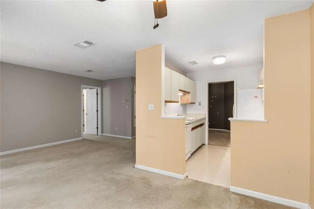 244 13th Street Ne Unit 121, Atlanta, Georgia 30309, 2 Bedrooms Bedrooms, ,1 BathroomBathrooms,Residential,For Sale,244 13th Street Ne Unit 121,7619856