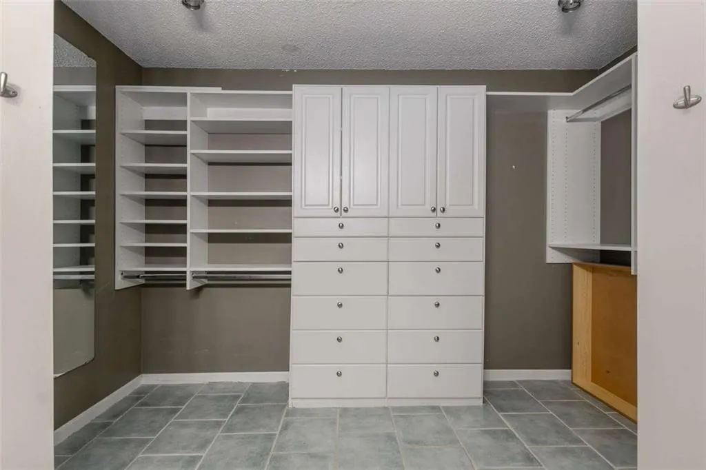 244 13th Street Ne Unit 121, Atlanta, Georgia 30309, 2 Bedrooms Bedrooms, ,1 BathroomBathrooms,Residential,For Sale,244 13th Street Ne Unit 121,7619856