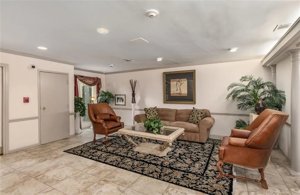 244 13th Street Ne Unit 121, Atlanta, Georgia 30309, 2 Bedrooms Bedrooms, ,1 BathroomBathrooms,Residential,For Sale,244 13th Street Ne Unit 121,7619856