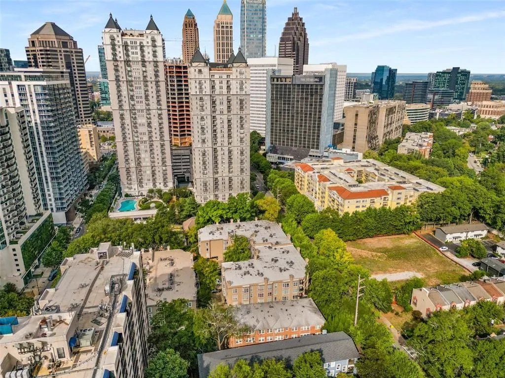 244 13th Street Ne Unit 121, Atlanta, Georgia 30309, 2 Bedrooms Bedrooms, ,1 BathroomBathrooms,Residential,For Sale,244 13th Street Ne Unit 121,7619856